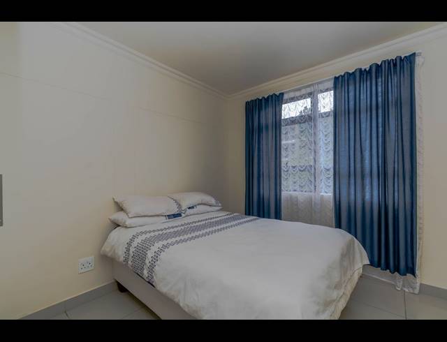 1 BEDROOM APARTMENT FOR SALE IN UMHLANGA RIDGE